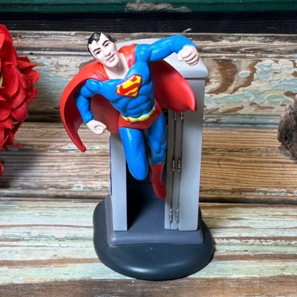 Department 56 Superman DC Comics Dept 56 Village Superhero Phone Booth New 3.25”
